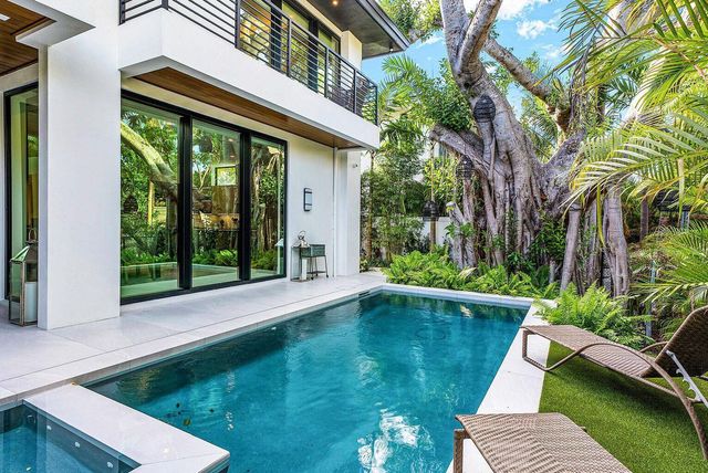 775 W Park Dr Drive W, Boca Raton, FL 33432