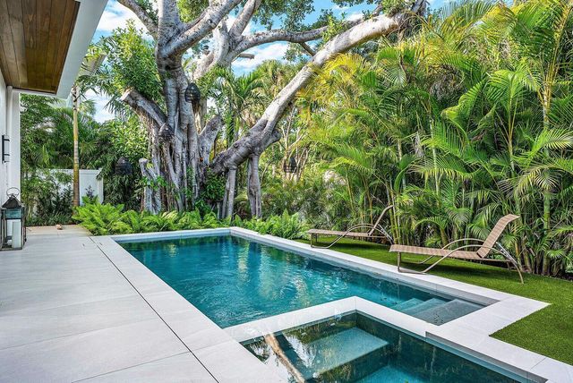 775 W Park Dr Drive W, Boca Raton, FL 33432