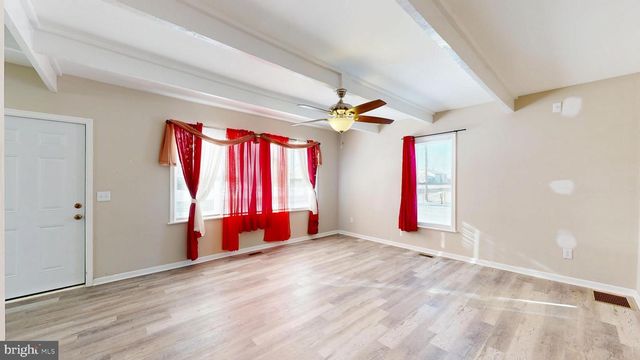 9952 CANTERBURY RD, Felton, DE 19943