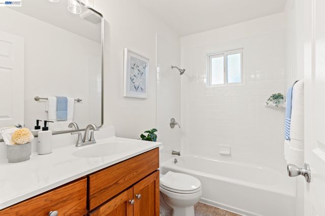 667 Gleneagle Ave, Hayward, CA 94544