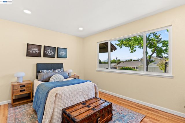 667 Gleneagle Ave, Hayward, CA 94544