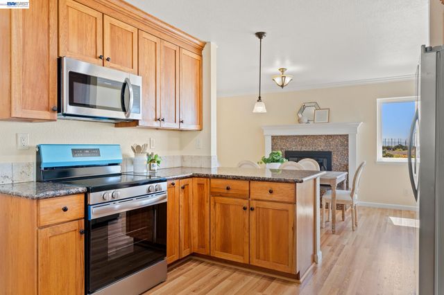 667 Gleneagle Ave, Hayward, CA 94544