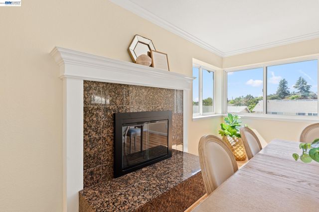 667 Gleneagle Ave, Hayward, CA 94544