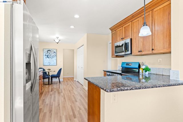 667 Gleneagle Ave, Hayward, CA 94544