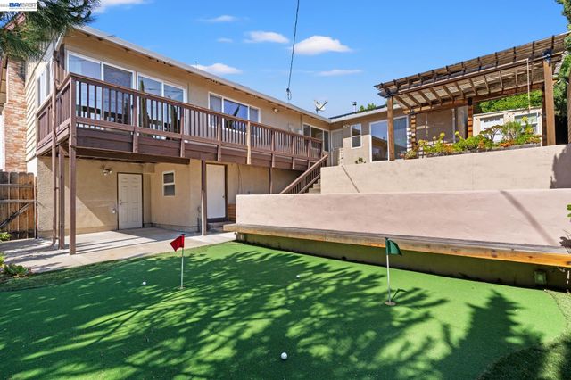 667 Gleneagle Ave, Hayward, CA 94544