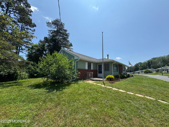 19 Mallard Street B, Manchester, NJ 08759