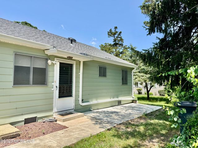 19 Mallard Street B, Manchester, NJ 08759