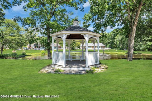 19 Mallard Street B, Manchester, NJ 08759
