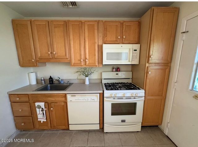 19 Mallard Street B, Manchester, NJ 08759