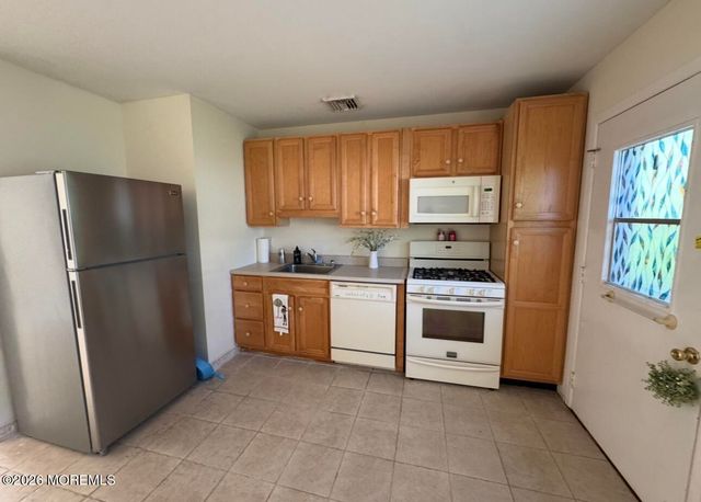 19 Mallard Street B, Manchester, NJ 08759