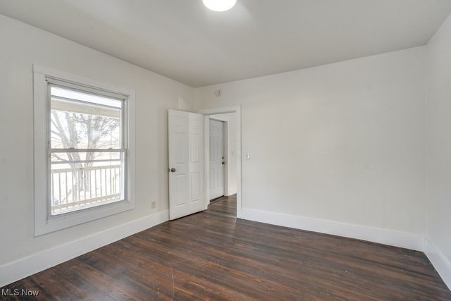 155 W Walnut Street, Wadsworth, OH 44281