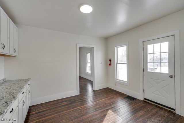 155 W Walnut Street, Wadsworth, OH 44281