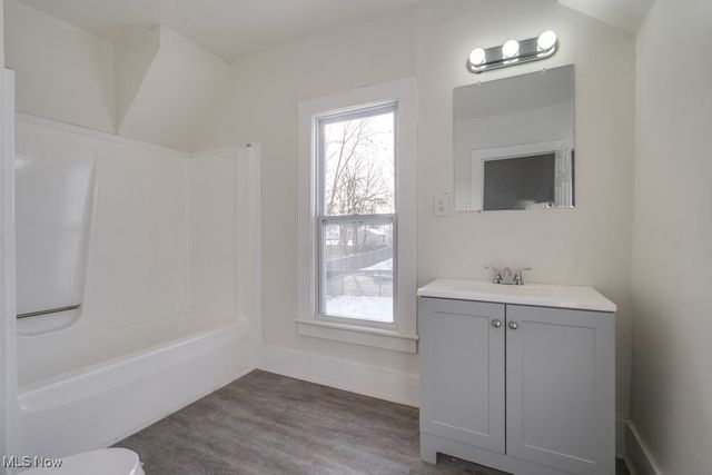 155 W Walnut Street, Wadsworth, OH 44281