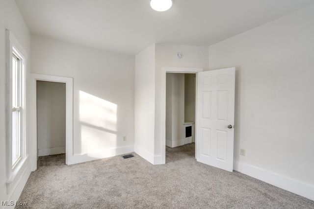 155 W Walnut Street, Wadsworth, OH 44281