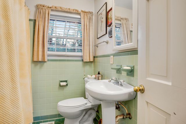 701 Danbury Drive, Signal Mountain, TN 37377