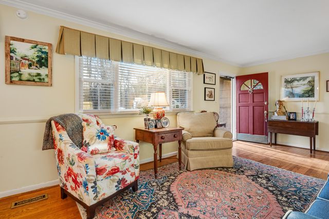 701 Danbury Drive, Signal Mountain, TN 37377