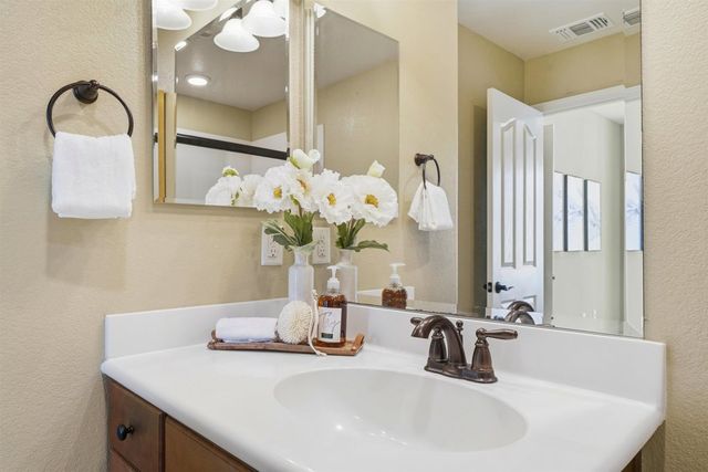 4728 Norris Canyon Rd 204, San Ramon, CA 94583