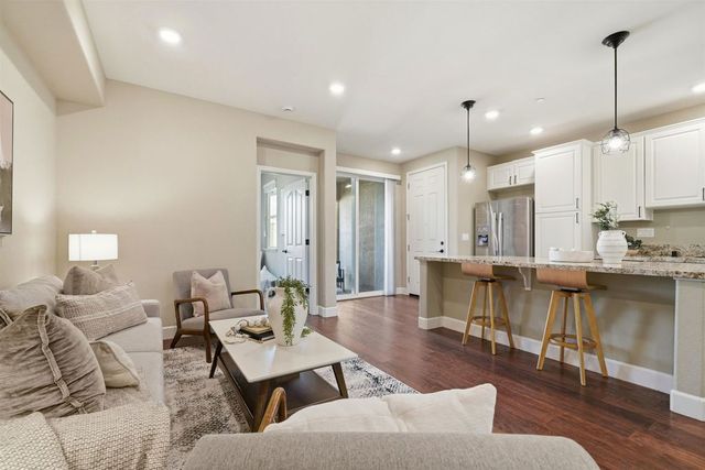 4728 Norris Canyon Rd 204, San Ramon, CA 94583