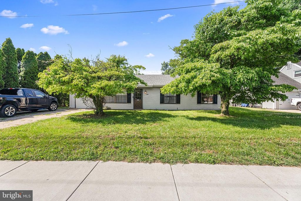 1148 FORREST AVE, Dover, DE 19904