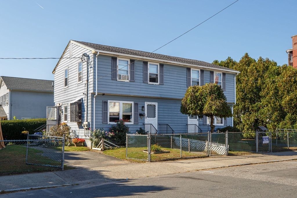 63-65 Mosher St, Holyoke, MA 01040