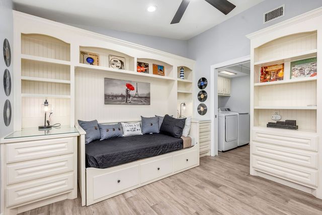 3330 Timberview Road, Dallas, TX 75229