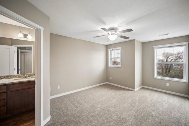 2719 NW Penny Lane, Ankeny, IA 50023