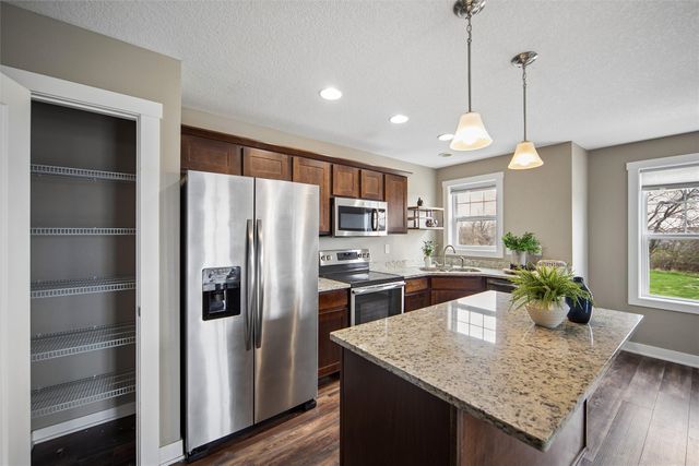 2719 NW Penny Lane, Ankeny, IA 50023