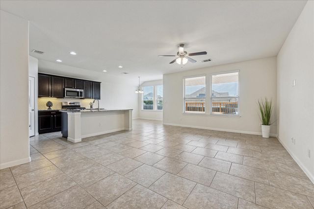 6805 Leonardo DR, Round Rock, TX 78665