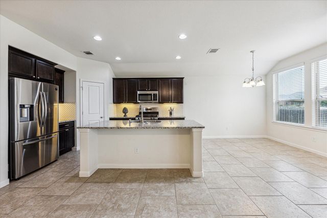 6805 Leonardo DR, Round Rock, TX 78665