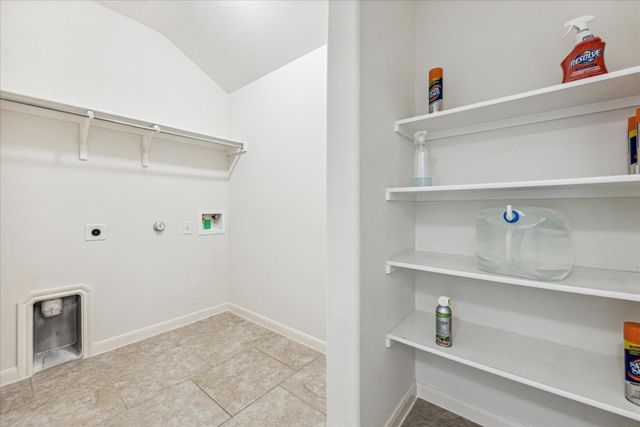 6805 Leonardo DR, Round Rock, TX 78665