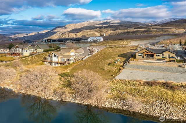 23 N Shore Drive, Orondo, WA 98843