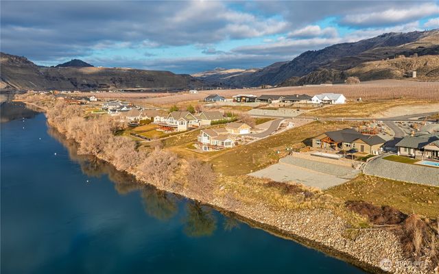 23 N Shore Drive, Orondo, WA 98843