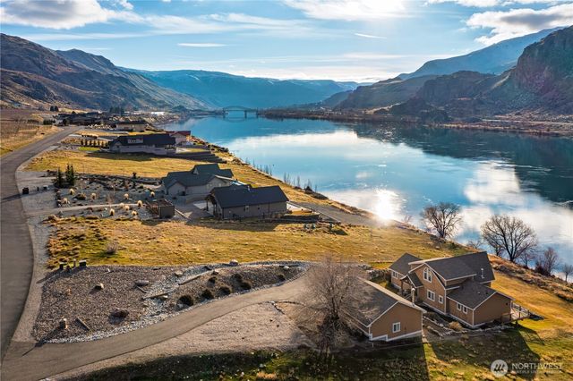 23 N Shore Drive, Orondo, WA 98843