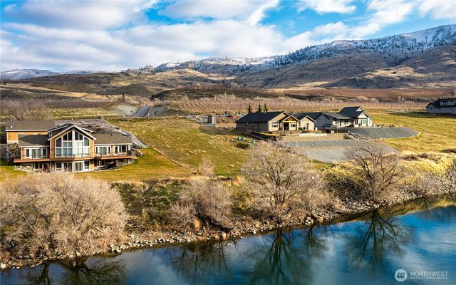 23 N Shore Drive, Orondo, WA 98843