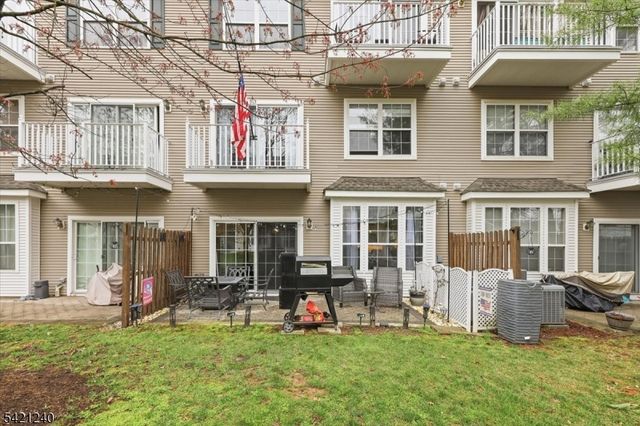 915 Redspire Dr, Union Twp., NJ 07083