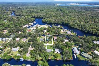 27 Magnolia Avenue, Yankeetown, FL 34498