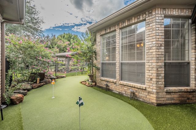 210 La Fontaine Lane, Keller, TX 76248