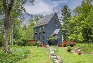224 Berkshire Trl, Cummington, MA 01026