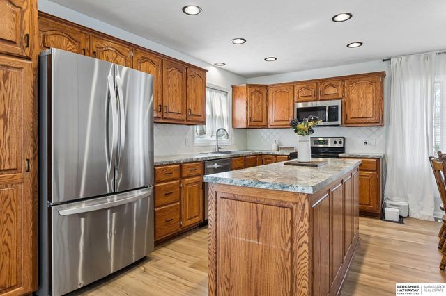 16333 Dorcas Street, Omaha, NE 68130