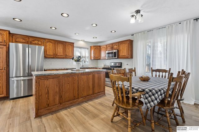 16333 Dorcas Street, Omaha, NE 68130