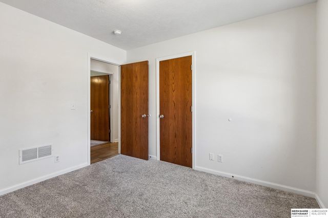 16333 Dorcas Street, Omaha, NE 68130