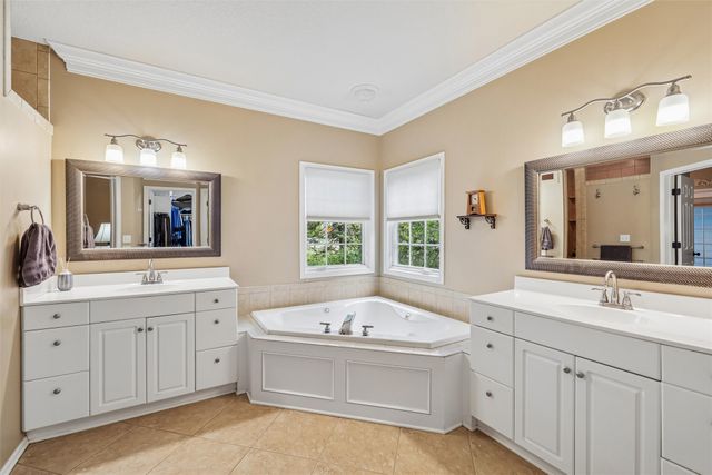 701 NE Georgetown Court, Ankeny, IA 50021
