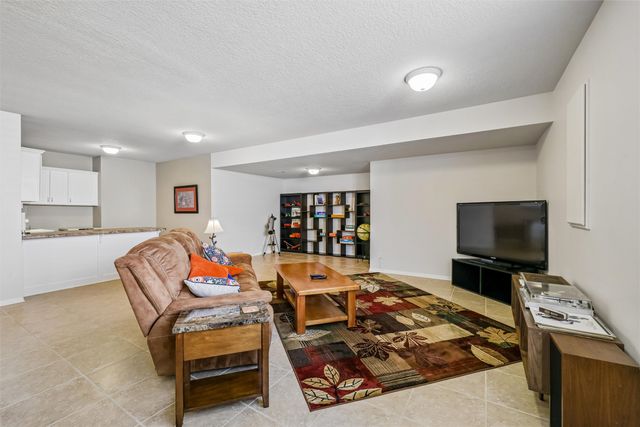 701 NE Georgetown Court, Ankeny, IA 50021