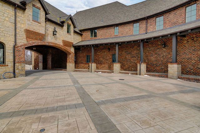 2866 State Hwy Dd, Branson West, MO 65737