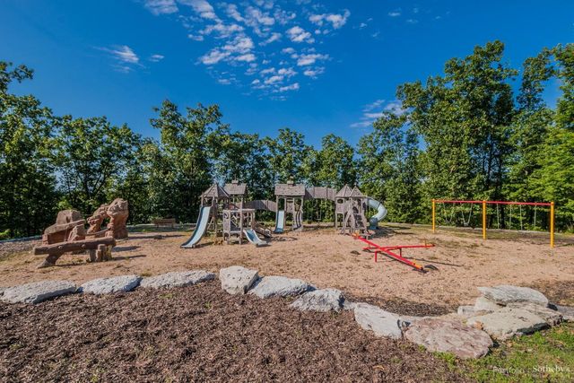 2866 State Hwy Dd, Branson West, MO 65737