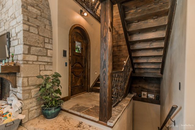 2866 State Hwy Dd, Branson West, MO 65737