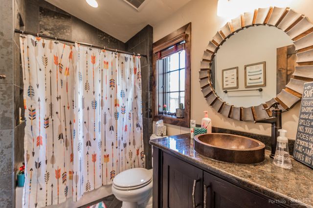 2866 State Hwy Dd, Branson West, MO 65737