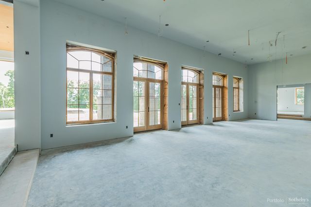 2866 State Hwy Dd, Branson West, MO 65737