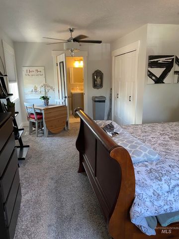 1151 N Torrey Pines Ave., Eagle, ID 83616