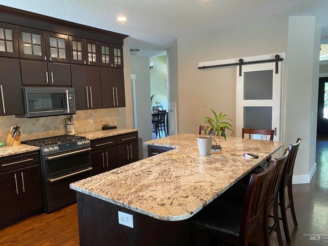 1151 N Torrey Pines Ave., Eagle, ID 83616